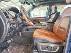 صورة رقم 7 من المزاد - 2021 RAM 1500 مع VIN 1C6SRFKT8MN682022