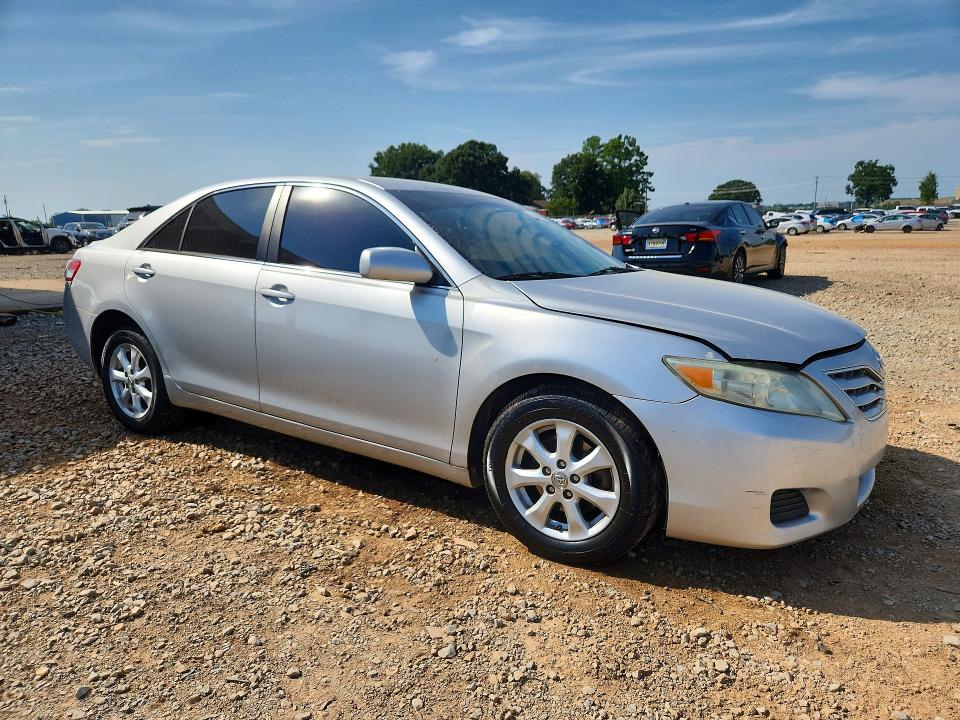 Photo 4 from auction – 2011 TOYOTA CAMRY with VIN 4T1BF3EK3BU152543