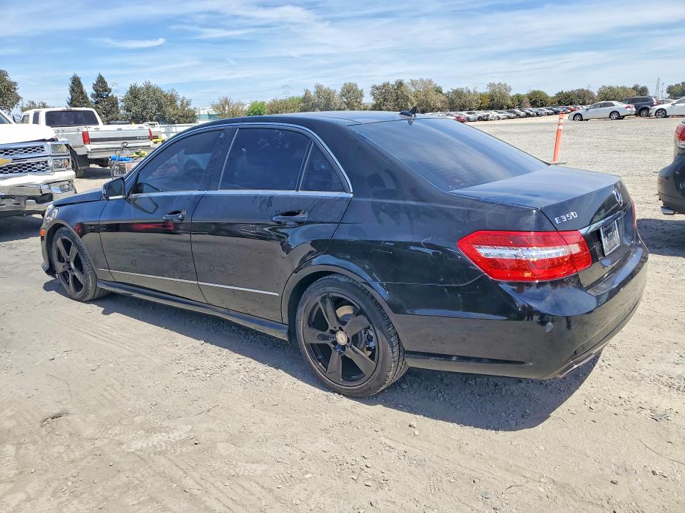 Photo 2 from auction – 2010 MERCEDES-BENZ E with VIN WDDHF5GB0AA020322