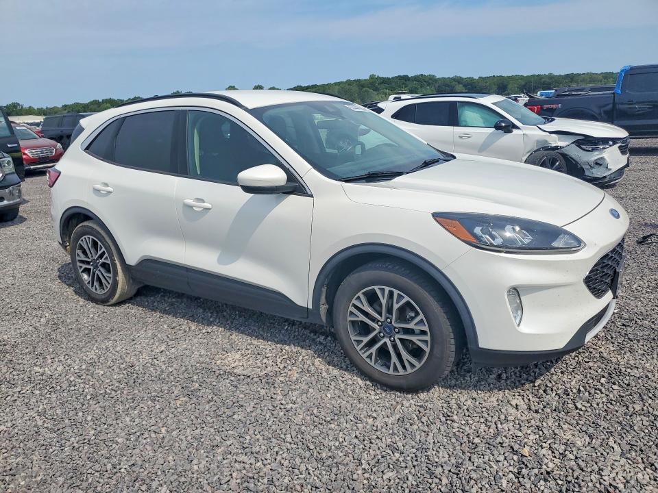 Photo 4 from auction – 2020 FORD ESCAPE with VIN 1FMCU9H67LUB67995
