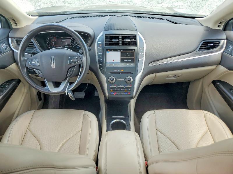 Photo 8 from auction – 2017 LINCOLN MKC with VIN 5LMCJ3D96HUL46586