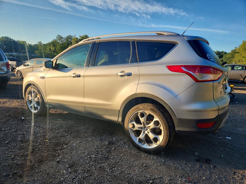 Photo 2 from auction – 2015 FORD ESCAPE with VIN 1FMCU0JX4FUB55113