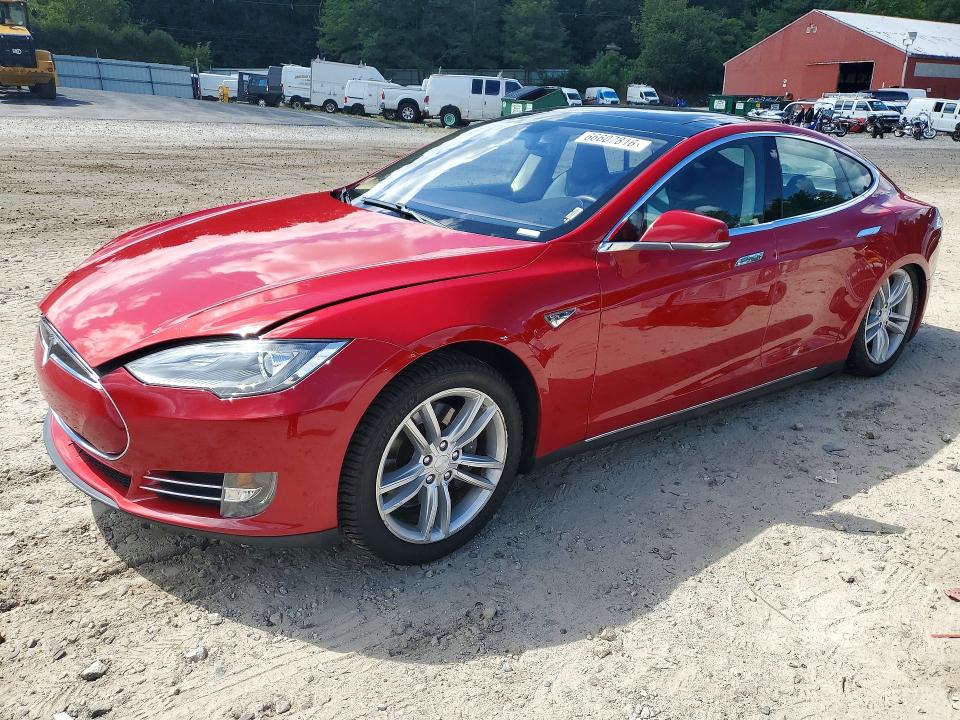 TESLA MODEL S 2013 with VIN 5YJSA1CN3DFP09760 - Photo from auction