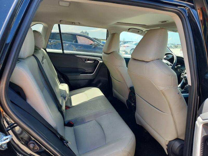 Photo 11 from auction – 2023 TOYOTA RAV4 with VIN 2T3P1RFV2PC377567
