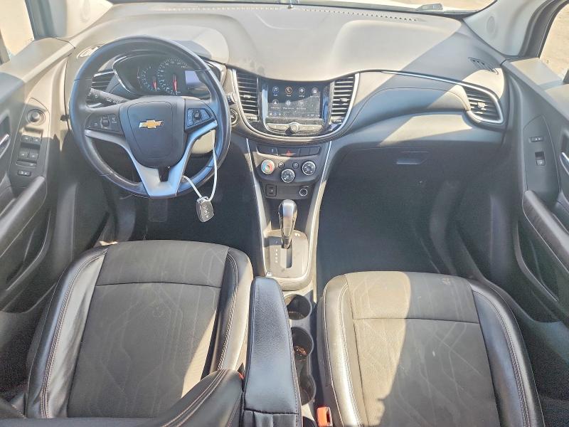 Photo 8 from auction – 2018 CHEVROLET TRAX with VIN KL7CJPSB0JB712075