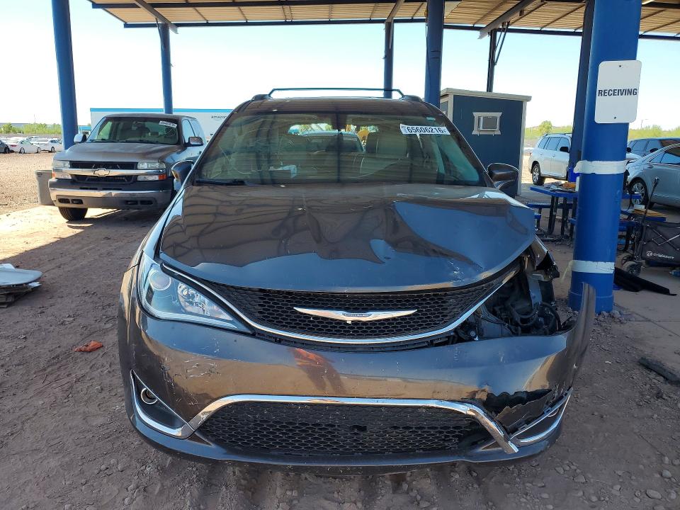 Photo 5 from auction – 2018 CHRYSLER PACIFICA with VIN 2C4RC1BG1JR157963