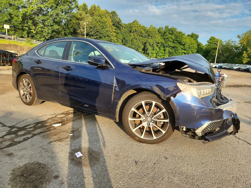 Снимка 4 от търг – 2020 ACURA TLX с VIN 19UUB2F37LA002692