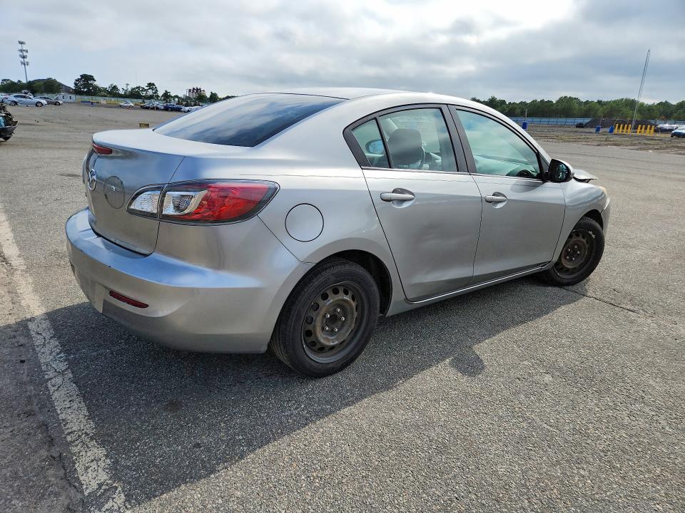 Photo 3 from auction – 2013 MAZDA 3 with VIN JM1BL1TF0D1766669
