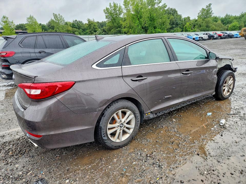 Photo 3 from auction – 2017 HYUNDAI SONATA with VIN 5NPE24AF2HH491759
