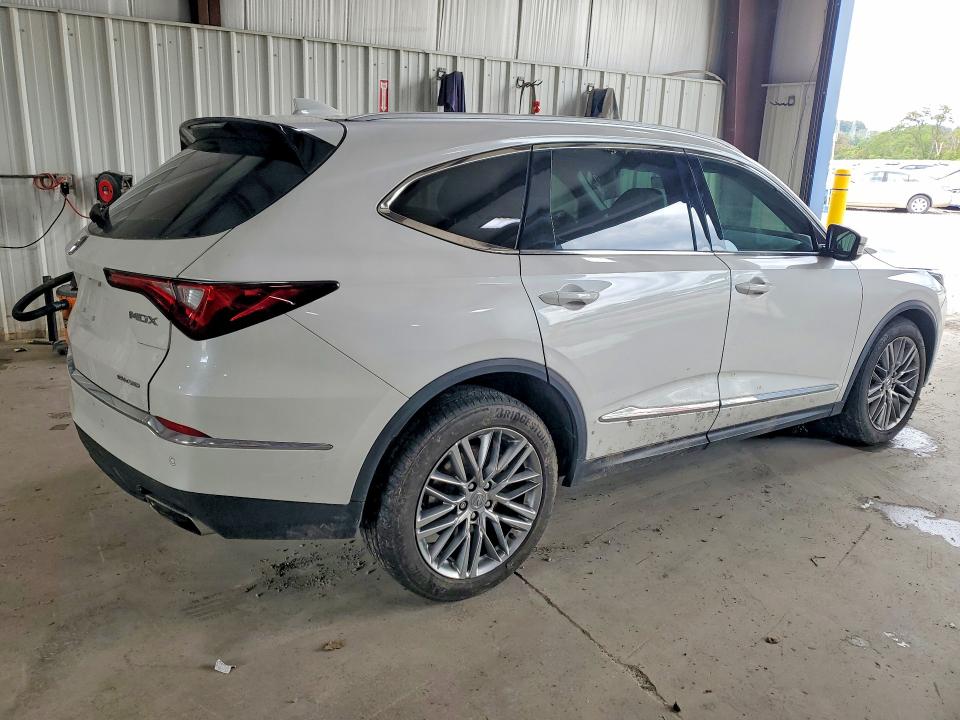Снимка 3 от търг – 2023 ACURA MDX с VIN 5J8YE1H84PL035624