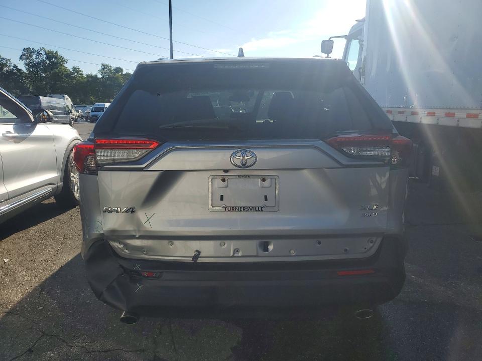 Photo 6 from auction – 2020 TOYOTA RAV4 with VIN 2T3P1RFV5LW124509