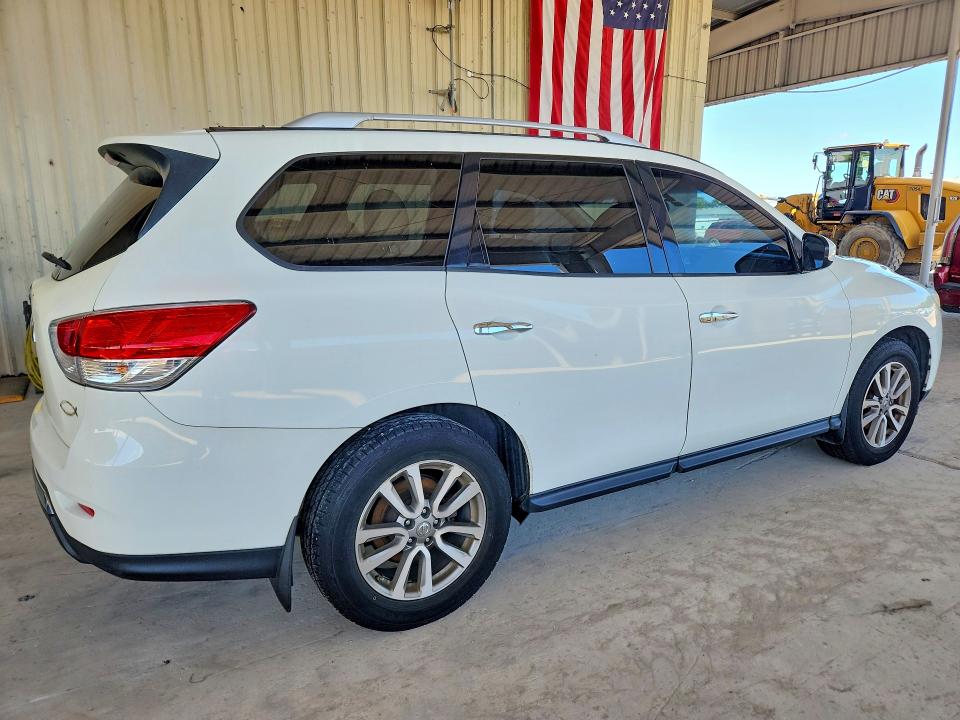Photo 3 from auction – 2015 NISSAN PATHFINDER with VIN 5N1AR2MN1FC646680