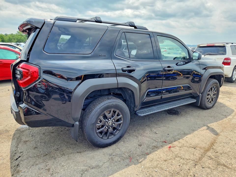 Photo 3 from auction – 2025 TOYOTA 4RUNNER with VIN JTEVA5BR7S5045823