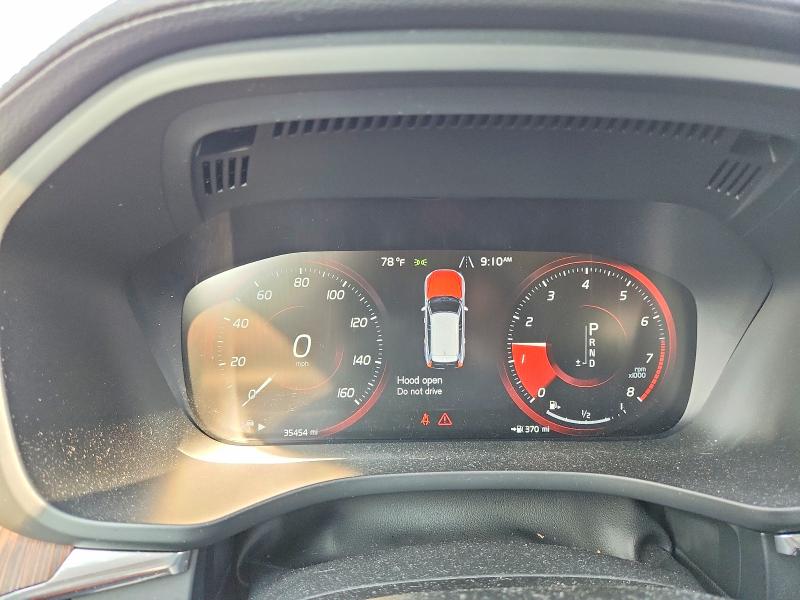 Photo 9 from auction – 2019 VOLVO XC60 with VIN LYVA22RL0KB211468