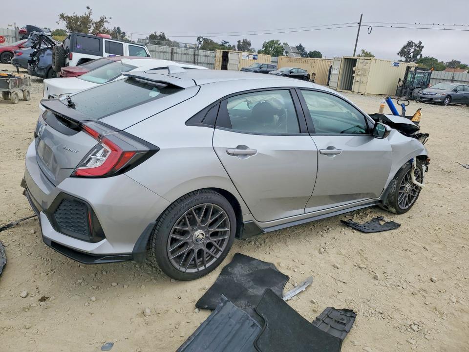 Photo 3 from auction – 2018 HONDA CIVIC with VIN SHHFK7G41JU241010
