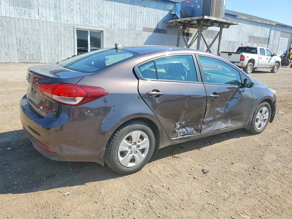 Фото 3 с аукциона – 2017 KIA FORTE с VIN 3KPFK4A7XHE150319