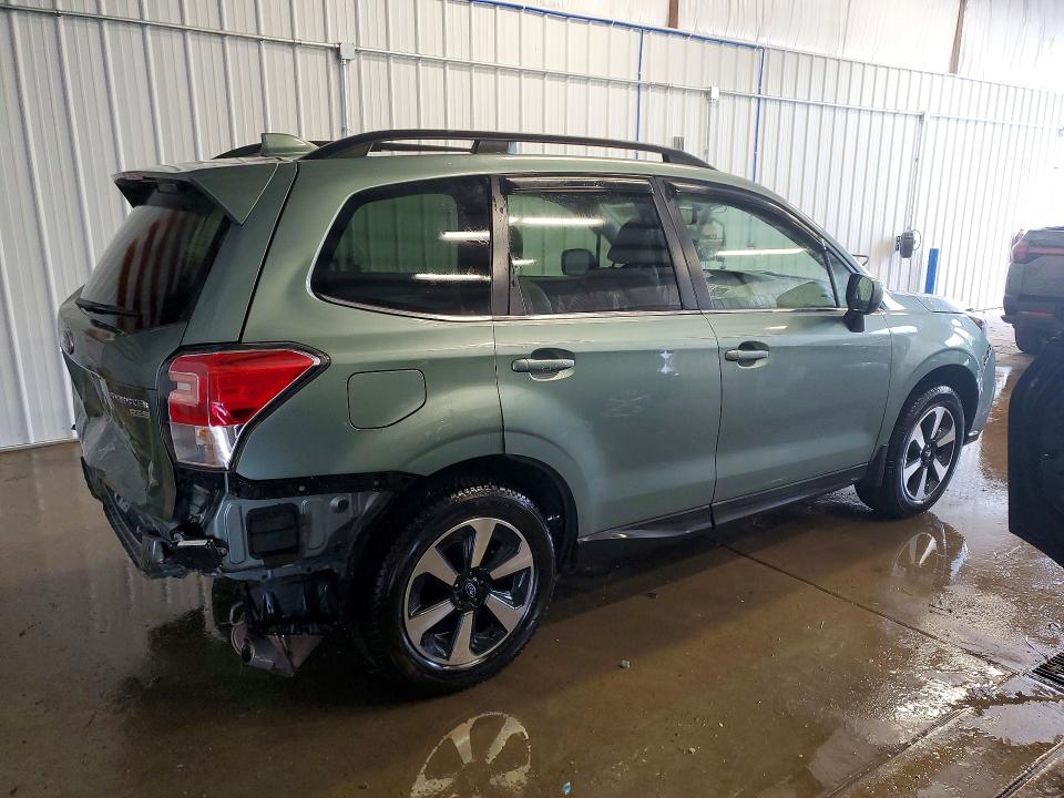 Photo 3 from auction – 2017 SUBARU FORESTER with VIN JF2SJAJC3HH401674
