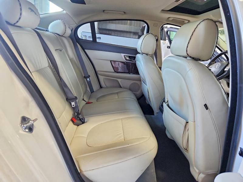 Photo 10 from auction – 2009 JAGUAR XF with VIN SAJWA06B29HR23578