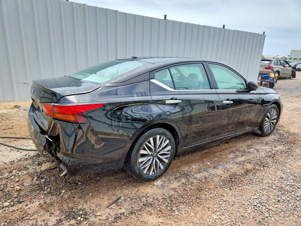 Photo 3 from auction – 2025 NISSAN ALTIMA with VIN 1N4BL4DVXSN300296