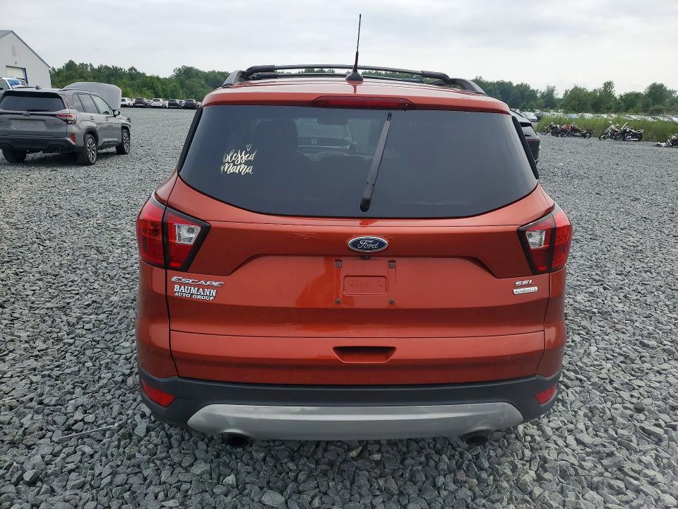 Photo 6 from auction – 2019 FORD ESCAPE with VIN 1FMCU0HD9KUC01881