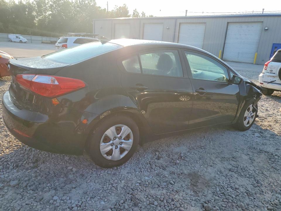 Photo 3 from auction – 2016 KIA FORTE with VIN KNAFK4A62G5542371