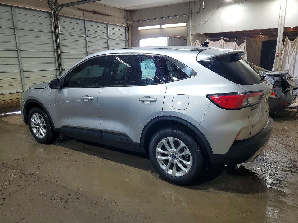 Photo 2 from auction – 2020 FORD ESCAPE with VIN 1FMCU9G64LUA05727