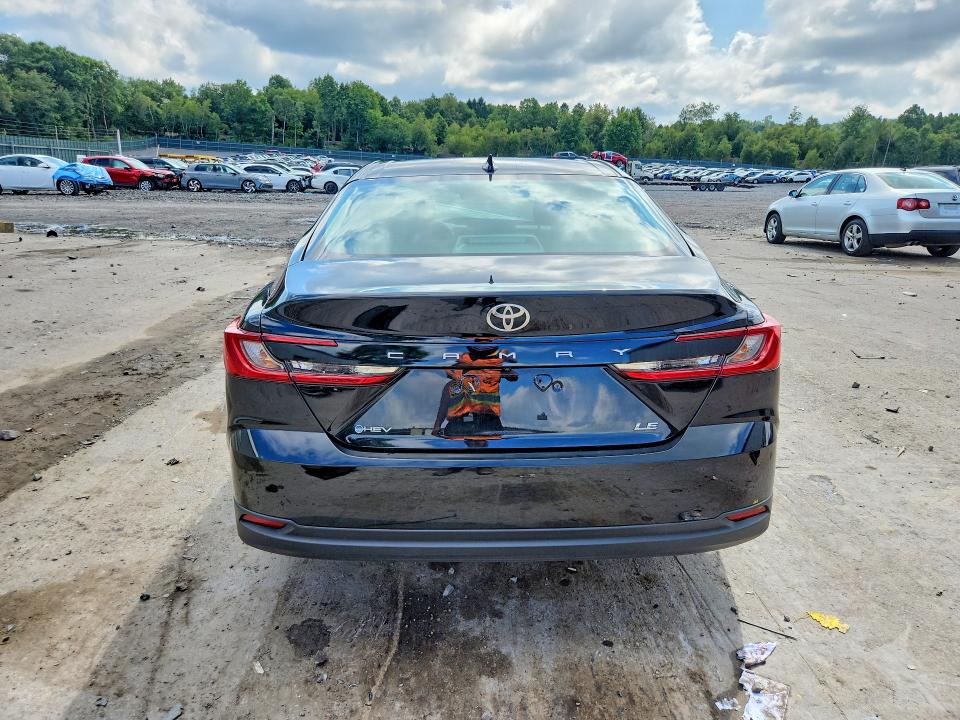 Photo 6 from auction – 2025 TOYOTA CAMRY with VIN 4T1DAACK8SU622788