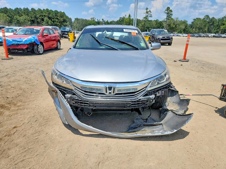 Photo 5 from auction – 2016 HONDA ACCORD with VIN 1HGCR2F99GA017194