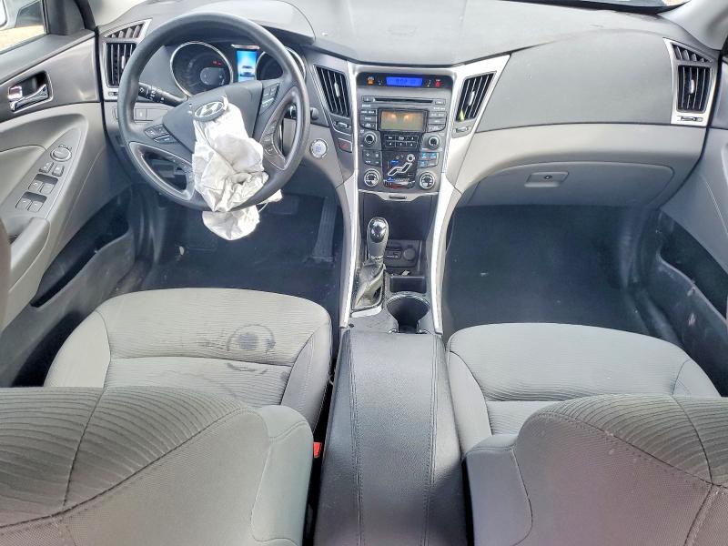 Photo 8 from auction – 2013 HYUNDAI SONATA with VIN KMHEC4A43DA085062