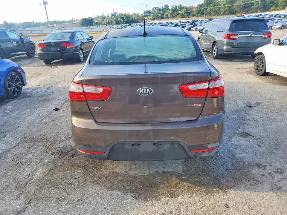 Photo 6 from auction – 2013 KIA RIO with VIN KNADN4A33D6197569
