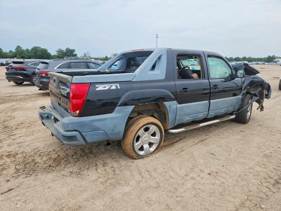 Photo 3 from auction – 2002 CHEVROLET AVALANCHE with VIN 3GNEK13T82G236882