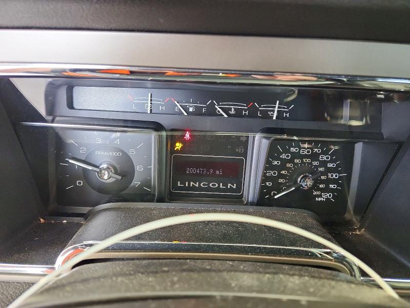 Photo 9 from auction – 2012 LINCOLN NAVIGATOR with VIN 5LMJJ3J50CEL04233