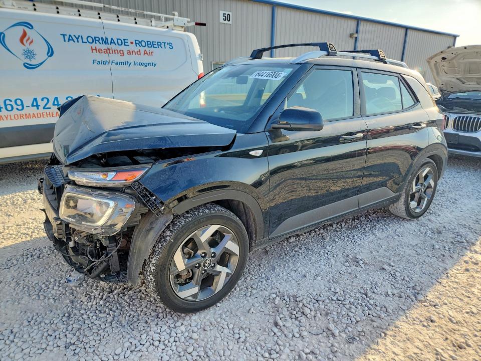 HYUNDAI VENUE 2022 with VIN KMHRC8A31NU190098 - Photo from auction