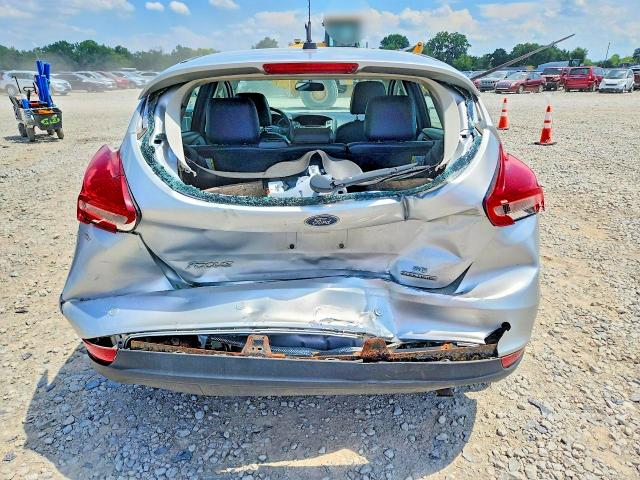 Photo 6 from auction – 2016 FORD FOCUS with VIN 1FADP3K23GL295283