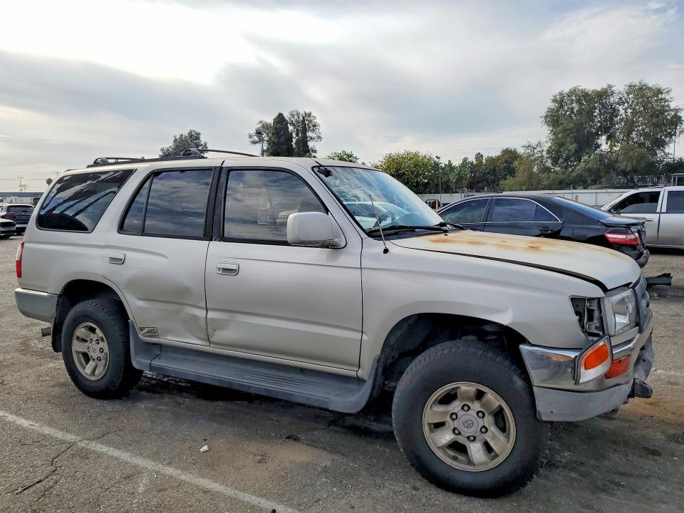 Photo 4 from auction – 1998 TOYOTA 4RUNNER with VIN JT3GN86R0W0066193