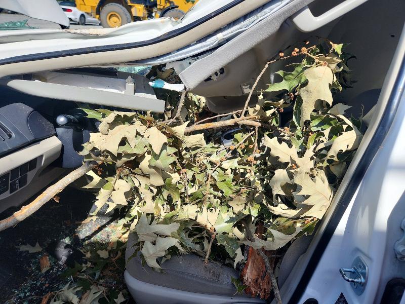 Photo 7 from auction – 2014 TOYOTA PRIUS with VIN JTDKN3DU1E0383012