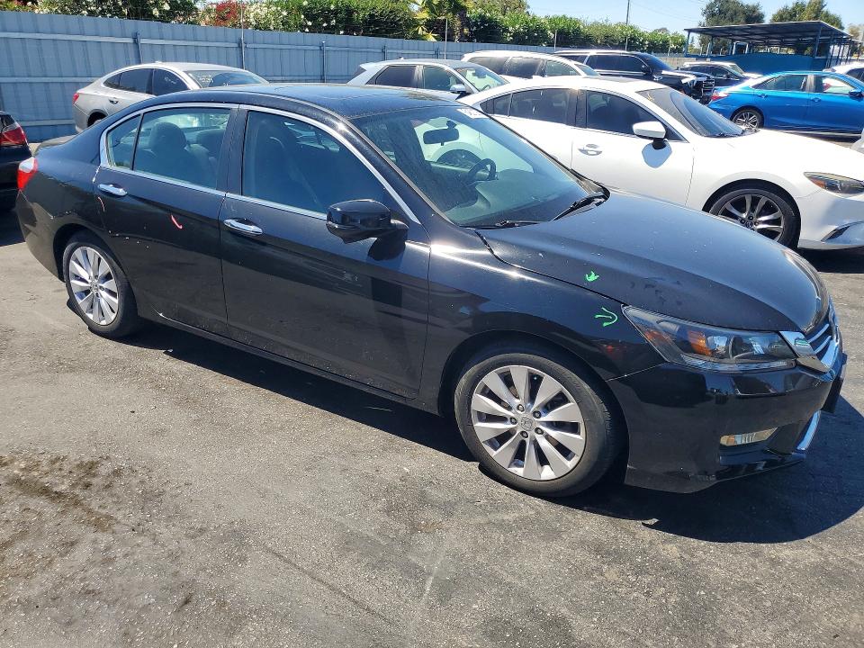 Photo 4 from auction – 2014 HONDA ACCORD with VIN 1HGCR2F7XEA239318