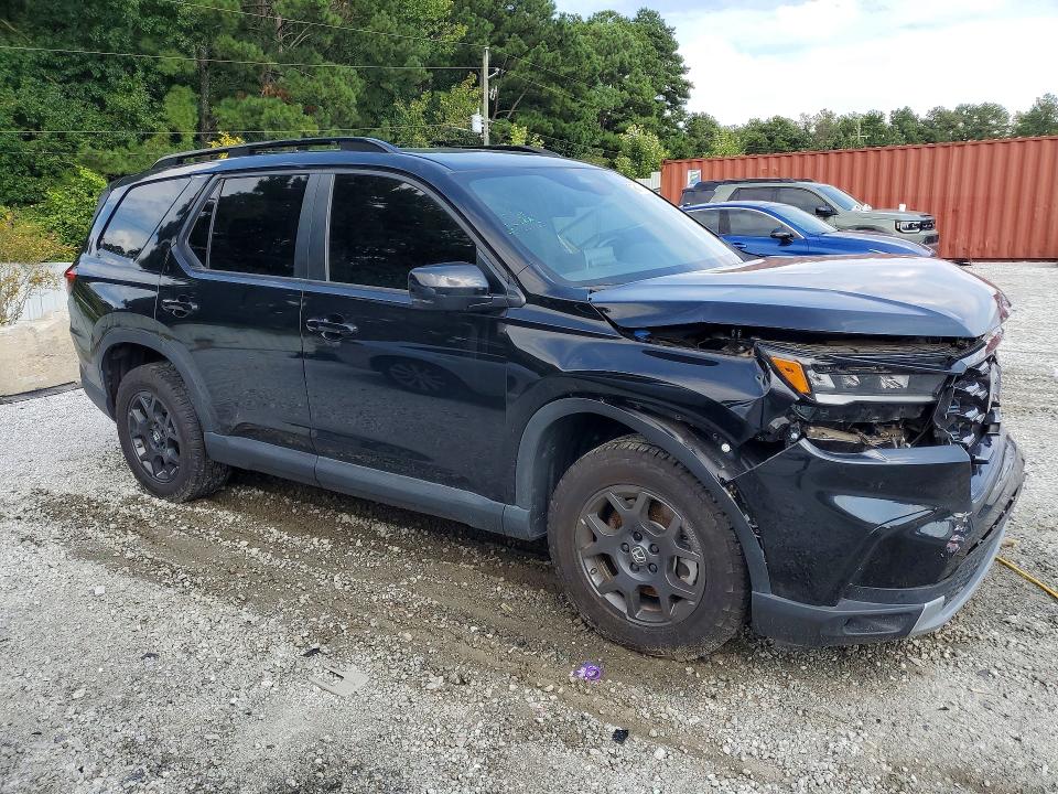 Photo 4 from auction – 2025 HONDA PILOT with VIN 5FNYG1H63SB058461