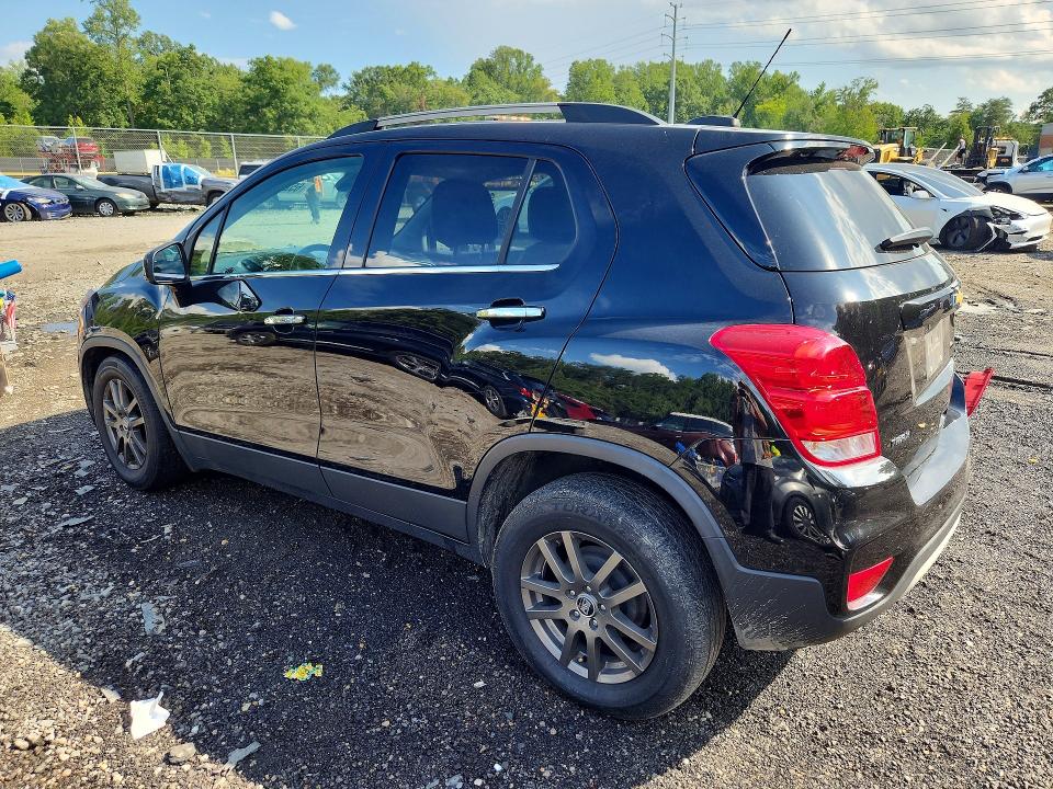 Photo 2 from auction – 2020 CHEVROLET TRAX with VIN KL7CJLSB5LB003931