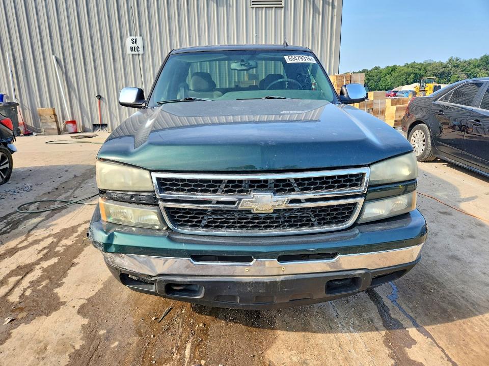 Photo 5 from auction – 2006 CHEVROLET SILVERADO with VIN 1GCEK19Z46Z296135