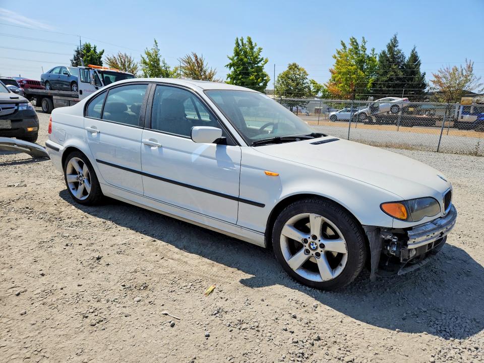 Photo 4 from auction – 2003 BMW 325 with VIN WBAEV33463KL85934