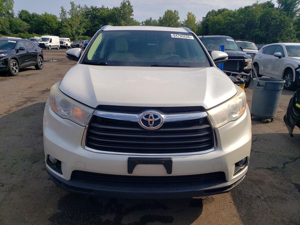 Photo 5 from auction – 2014 TOYOTA HIGHLANDER with VIN 5TDJKRFH7ES005328