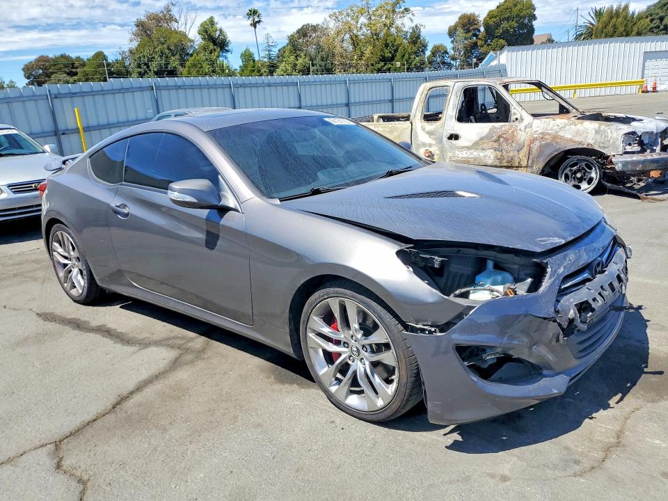 Photo 4 from auction – 2013 HYUNDAI GENESIS COUPE with VIN KMHHU6KJ6DU083881