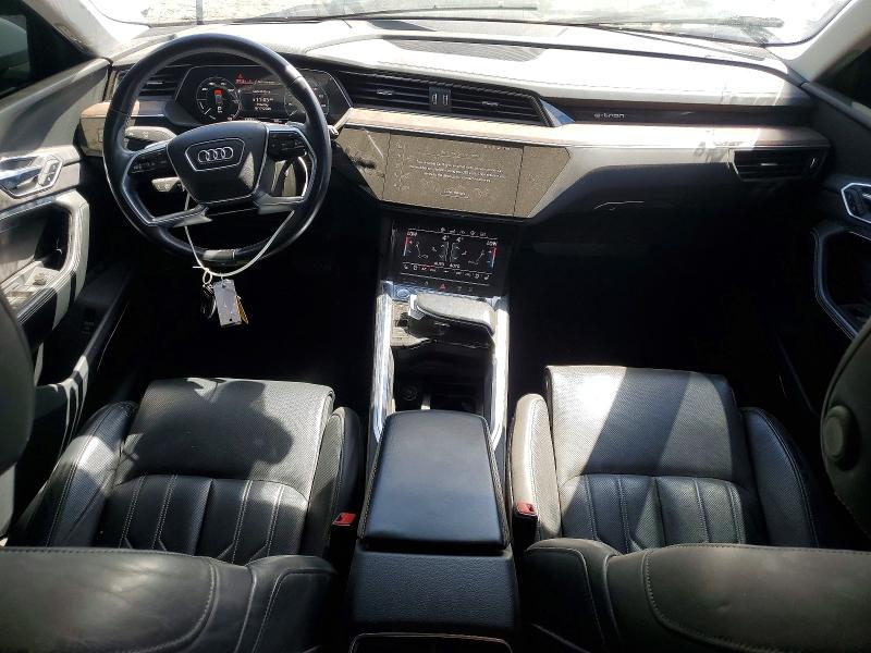 Photo 8 from auction – 2019 AUDI E-TRON with VIN WA1VABGE5KB014672