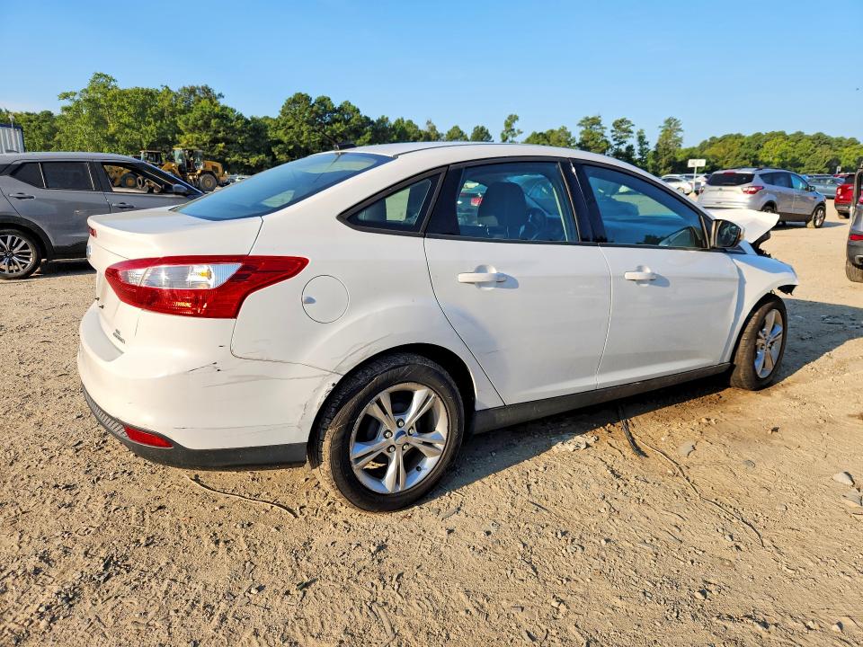 Photo 3 from auction – 2013 FORD FOCUS with VIN 1FADP3F22DL283342