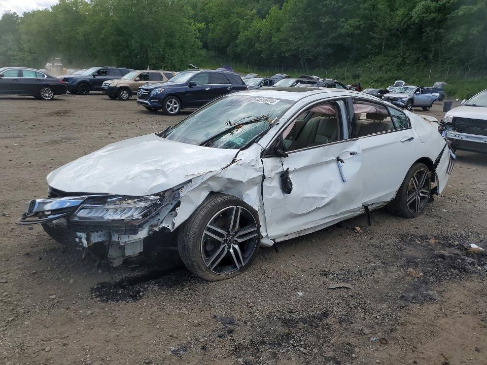 HONDA ACCORD 2016 with VIN 1HGCR3F96GA004974 - Photo from auction