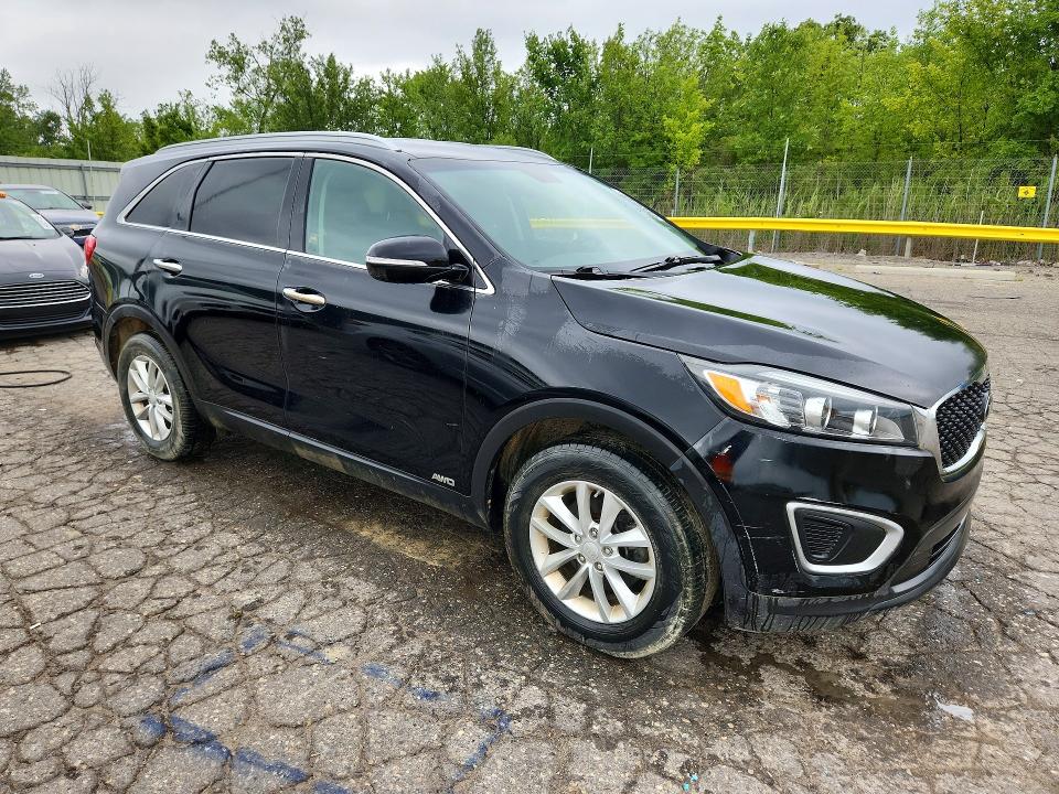 Photo 4 from auction – 2017 KIA SORENTO with VIN 5XYPGDA34HG264595