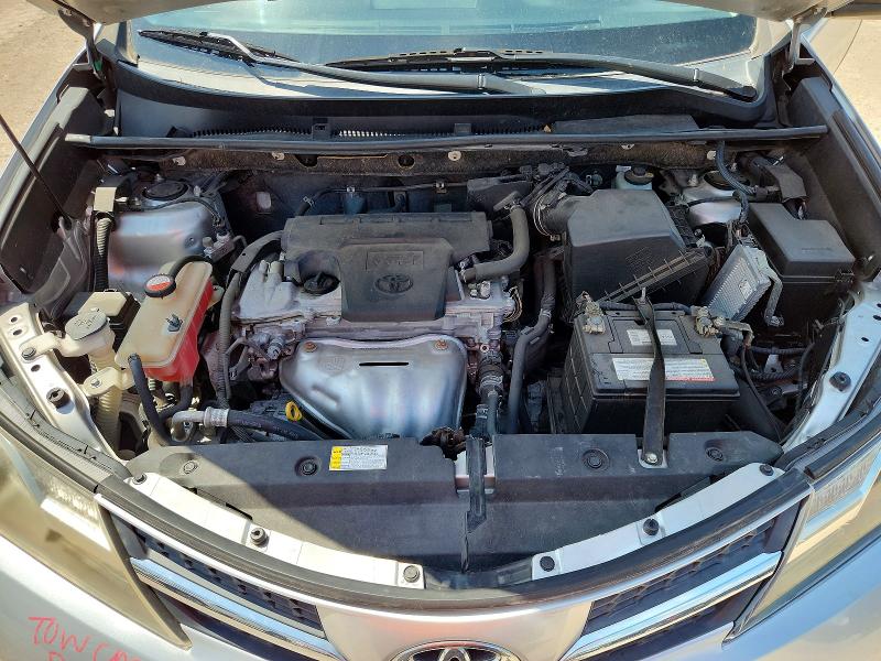 Photo 12 from auction – 2015 TOYOTA RAV4 with VIN JTMWFREV3FJ046300