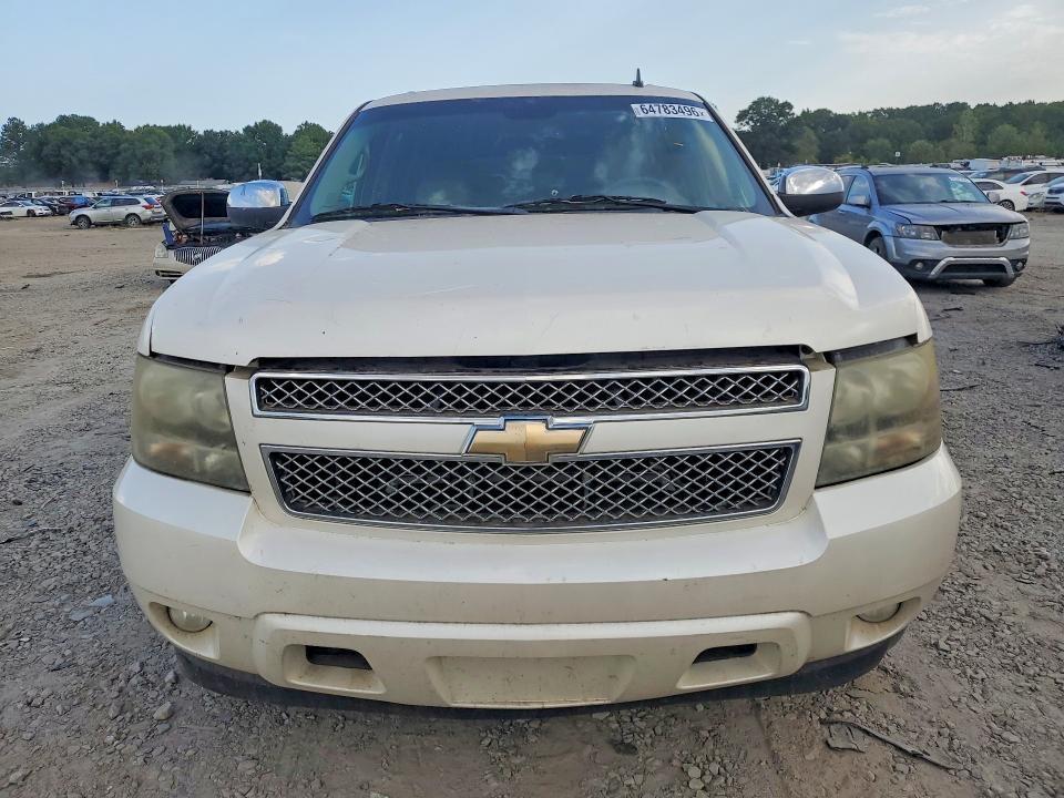 Photo 5 from auction – 2010 CHEVROLET SUBURBAN with VIN 1GNUCKE02AR134364