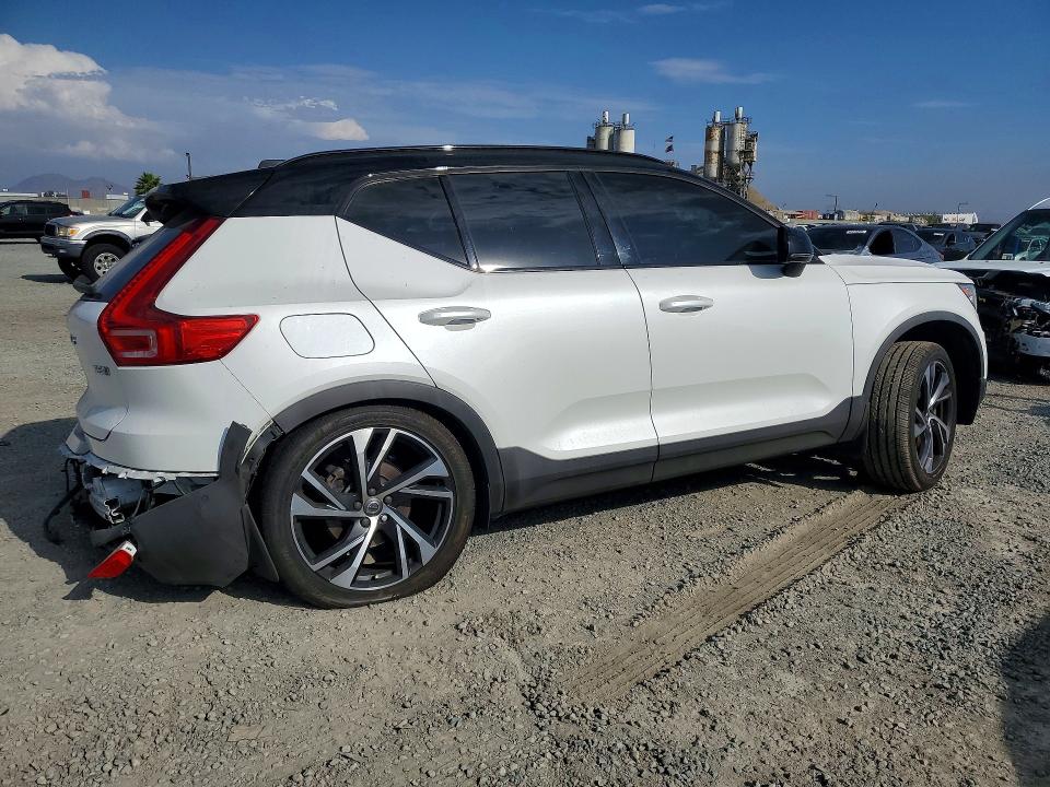 Photo 3 from auction – 2020 VOLVO XC40 with VIN YV4162UM5L2348409